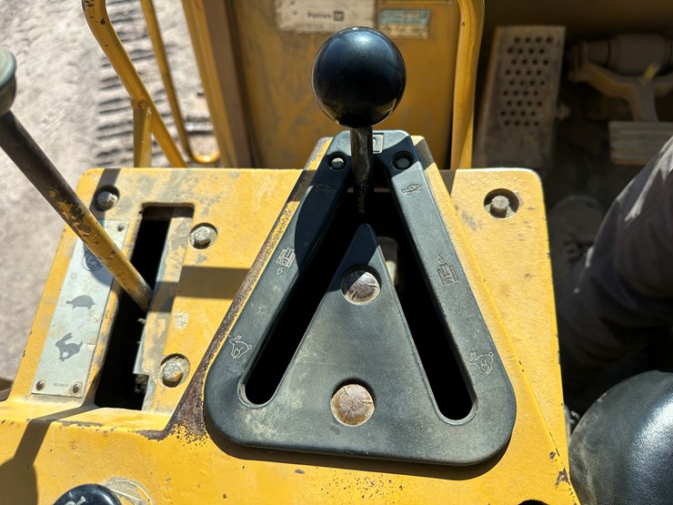 caterpillar-963-image-34