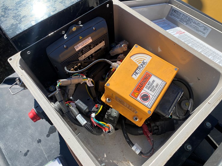 #200-•-2024-bazooka-farmstar-wolverine-lagoon-crawler-(st.-nazianz,-wi)-image-31