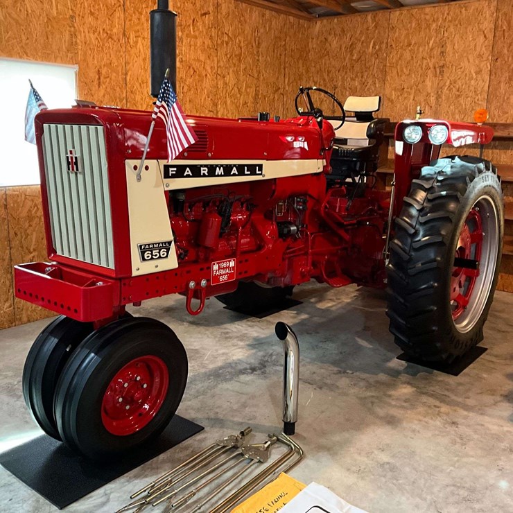1969 Farmall 656
