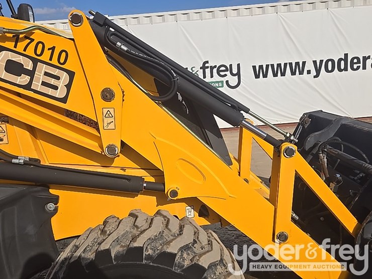 2017-jcb-3cx-image-24