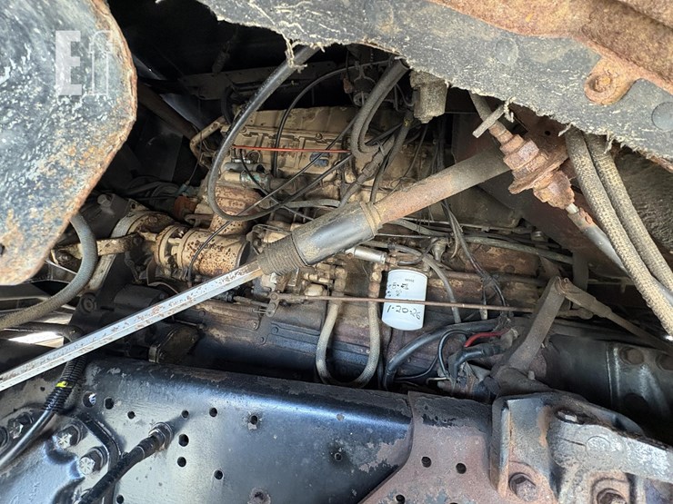 1984-ford-l8000-image-32