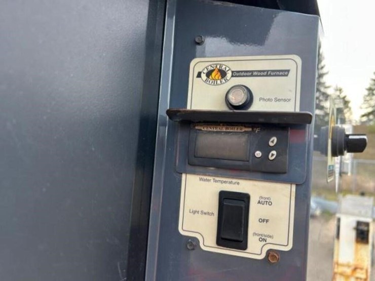 2014-central-boiler-cl-6048-duel-fuel-furnace-image-11