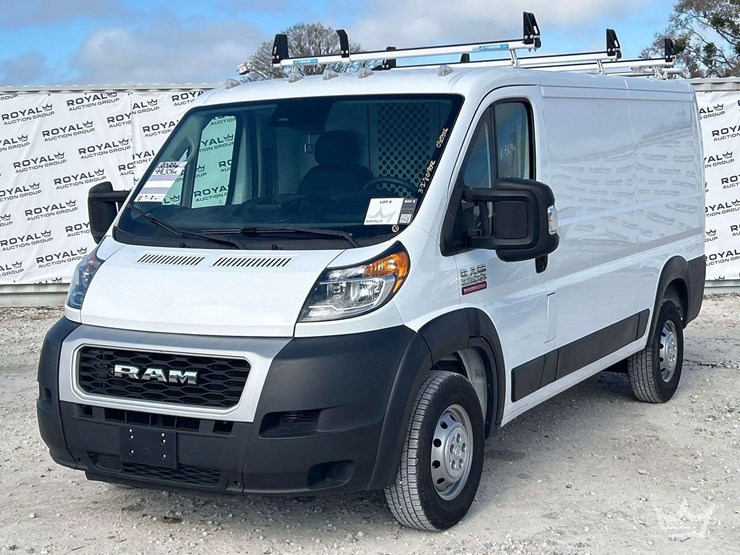 2022-ram-promaster-2500-image-1