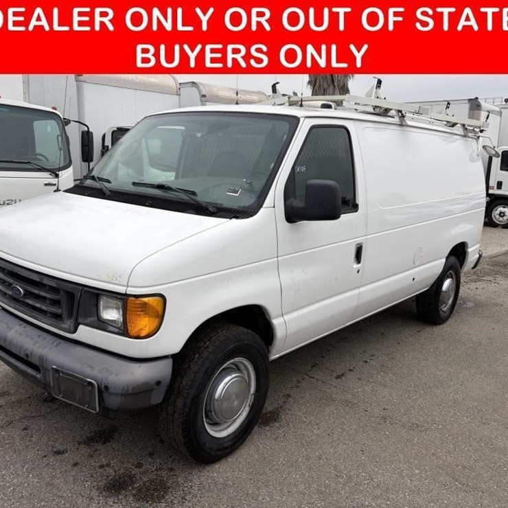 2006 FORD E350 SD