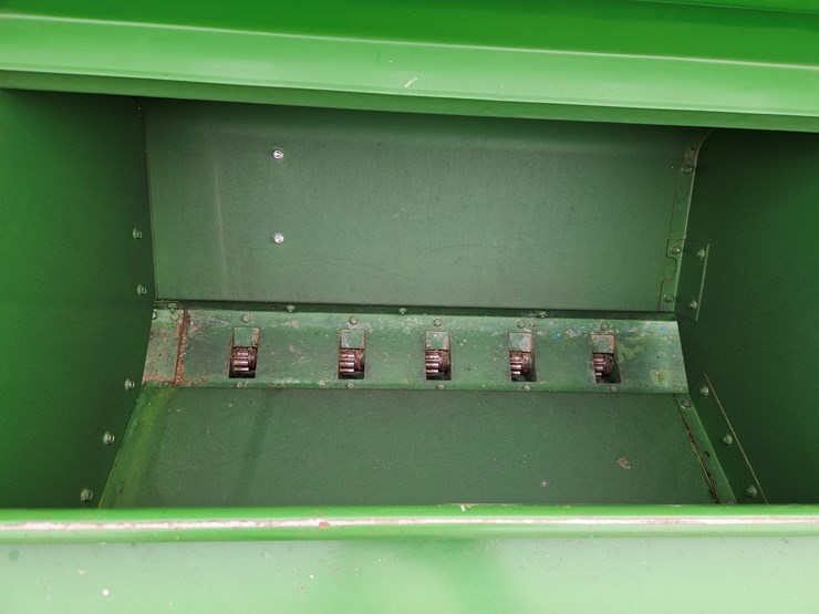 1990-john-deere-750-image-15