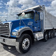 2017 MACK GRANITE GU713