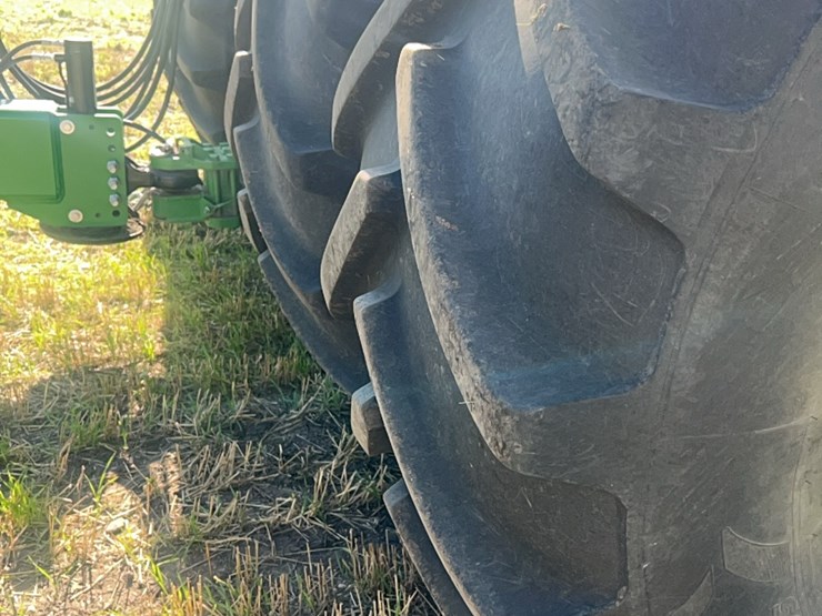 2016-john-deere-9520r-image-52