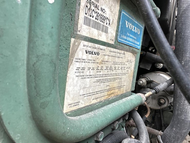 2003-volvo-10-image-29