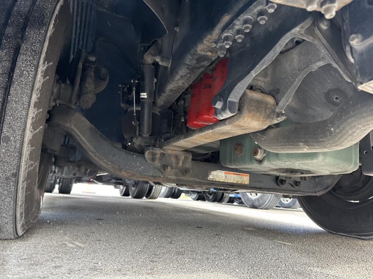 2018-volvo-10-image-34