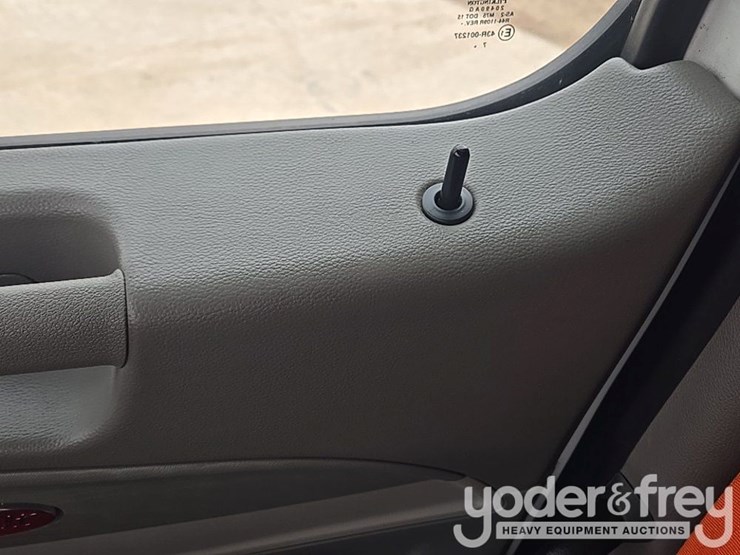 2019-peterbilt-579-image-66