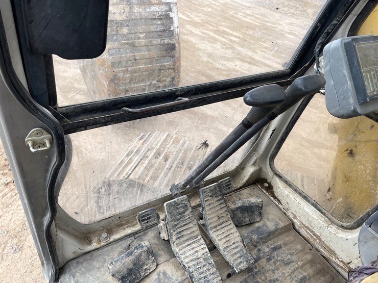 #1029-•-kobelco-150-excavator-image-33