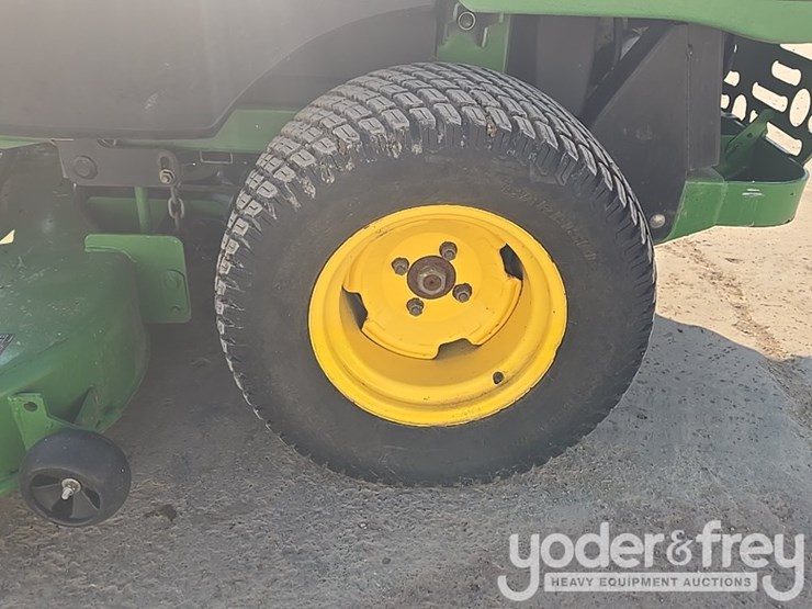 john-deere-72-image-11