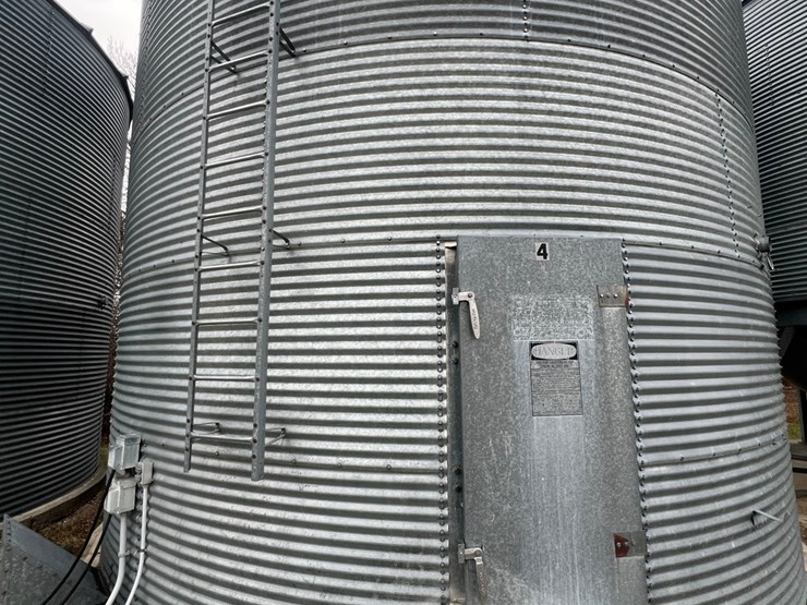 lot-26.-5,000-bu.-grain-bin-to-be-moved,-includes-single-phase-bin-fan-(bin-4)-image-7