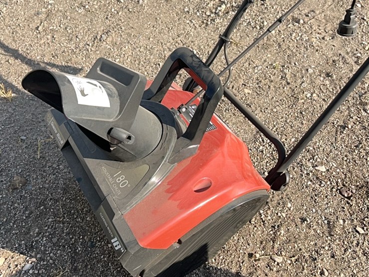 electric-snowblower-image-8
