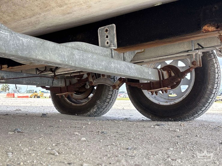 2007-regal-30-express-cruiser-boat-with-t/a-trailer-image-68