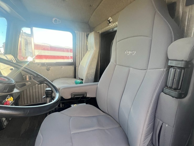 1992-kenworth-t800-image-26