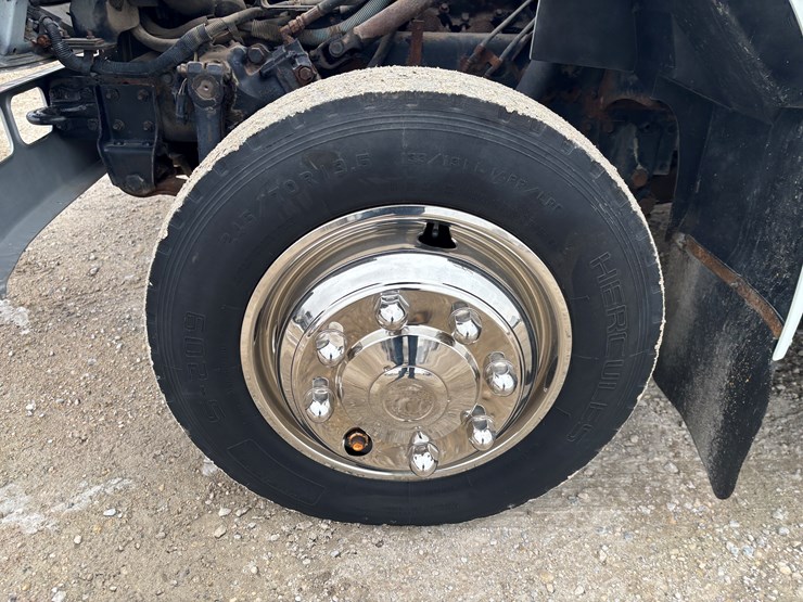 2002-international-4700-image-74