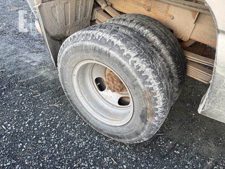 2003-chevrolet-silverado-3500-ls-image-10