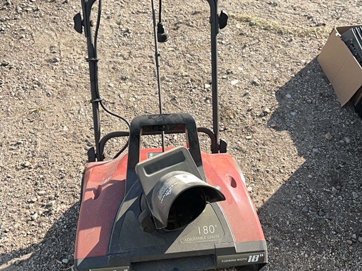 electric-snowblower-image-23