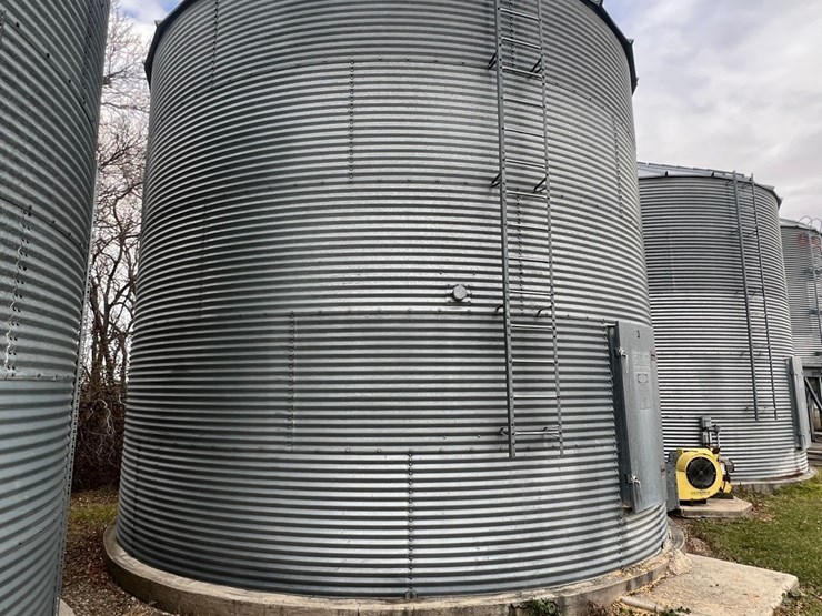 lot-25.-5,000-bu.-grain-bin-to-be-moved,-bin-fan-included,-motor-needs-some-work,-single-phase-(bin-3)-image-10