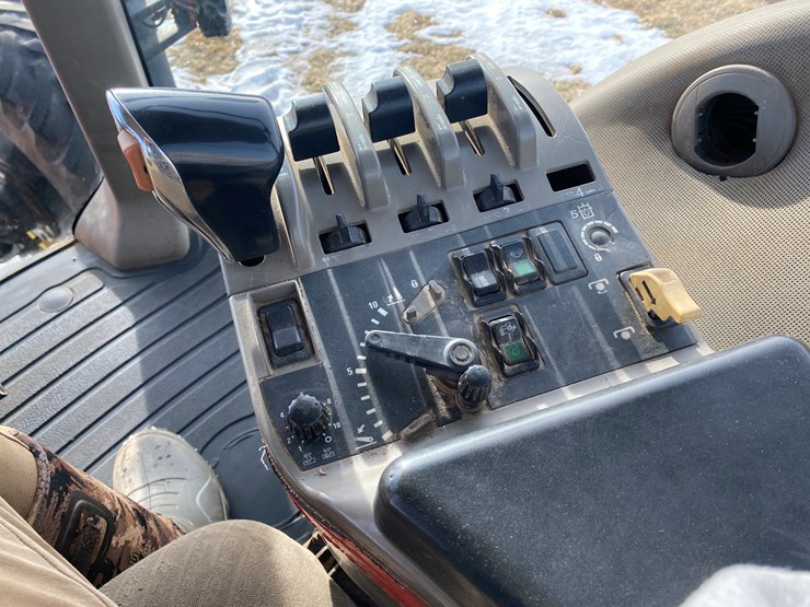 #125-•-2001-case-mx200-magnum-tractor-(colfax,-wi)-image-56