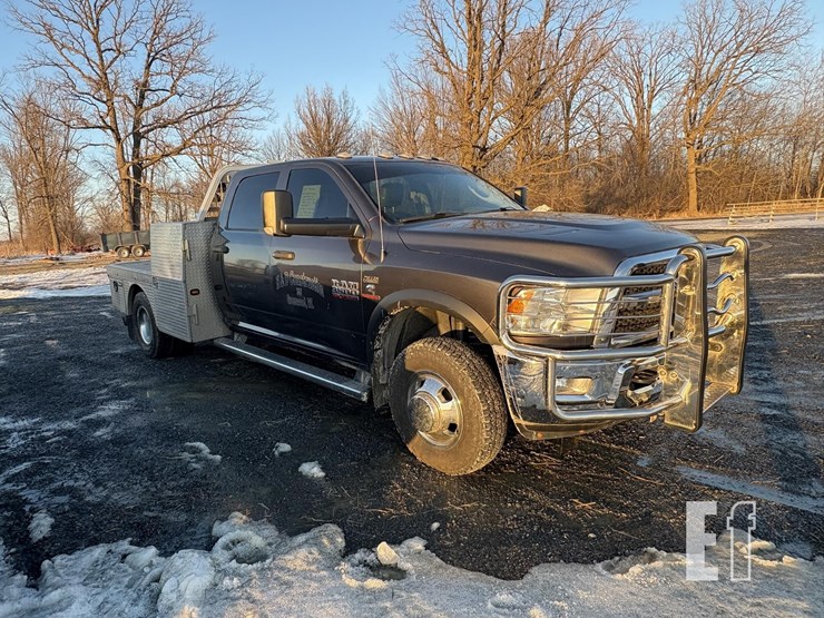 2017-dodge-ram-3500hd-image-3