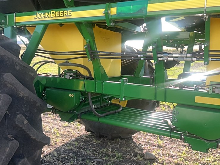 2018-john-deere-1910-image-8