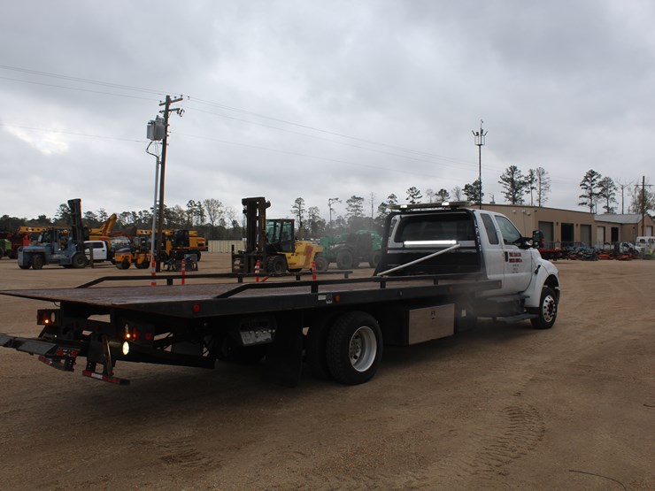 2013-ford-f650-image-3