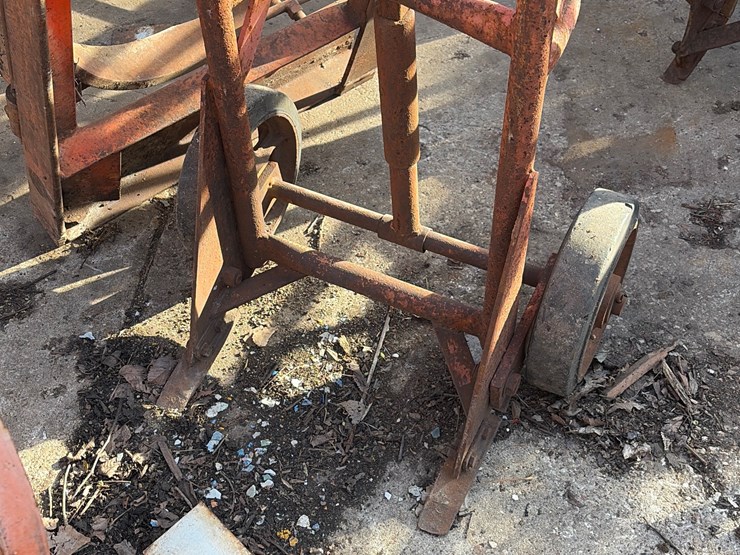 #94-•-3-barrel-dollies-one-with-no-wheels-image-2