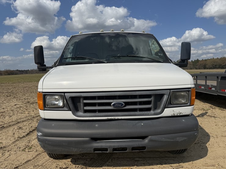 2006-ford-e450-image-4