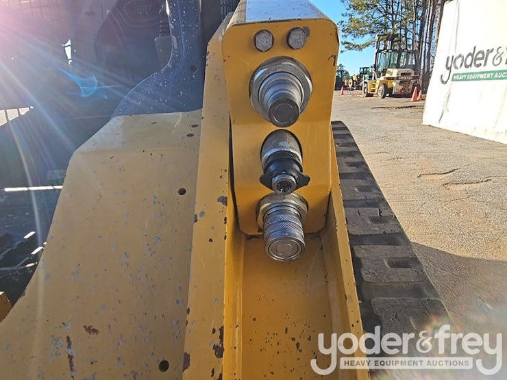 2022-caterpillar-289d3-image-25