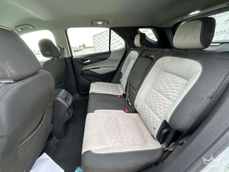 2020-chevrolet-equinox-image-23