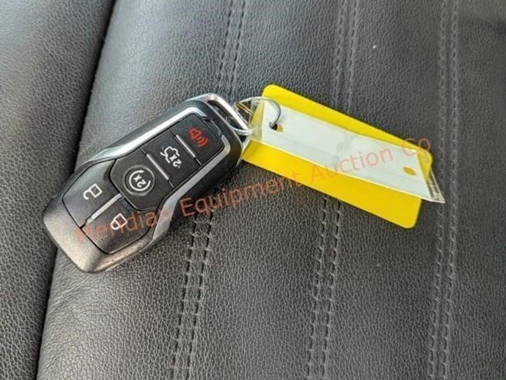 2016-ford-edge-sel-image-37