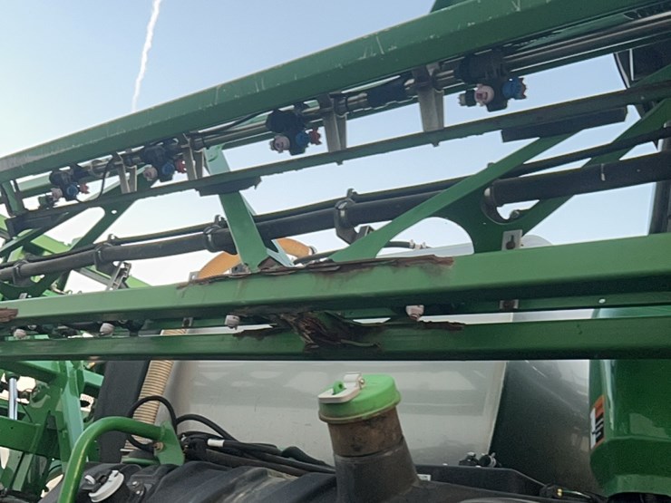 2014-john-deere-r4030-image-115