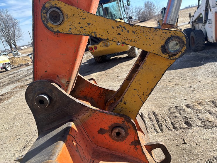 hitachi-ex200-lc-image-45