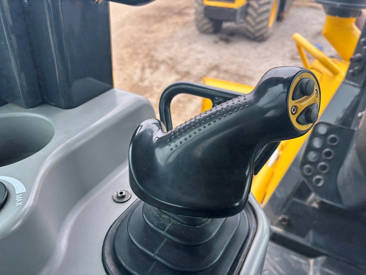 2021-komatsu-d39-image-30