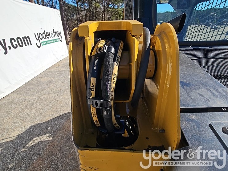 2021-caterpillar-226d3-image-22