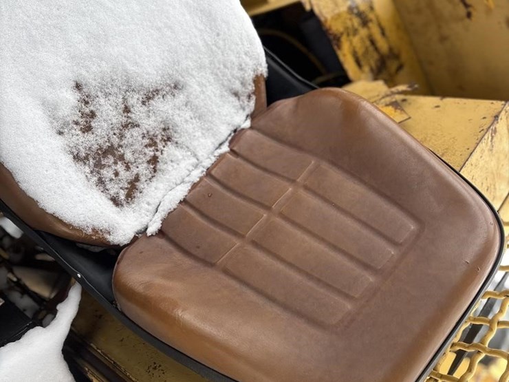 massey-ferguson-320-image-15