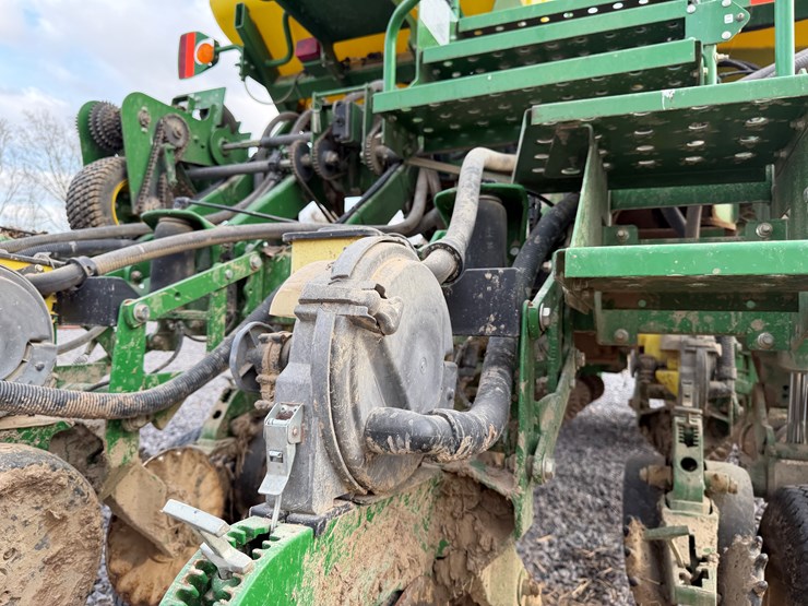 john-deere-1790-image-26