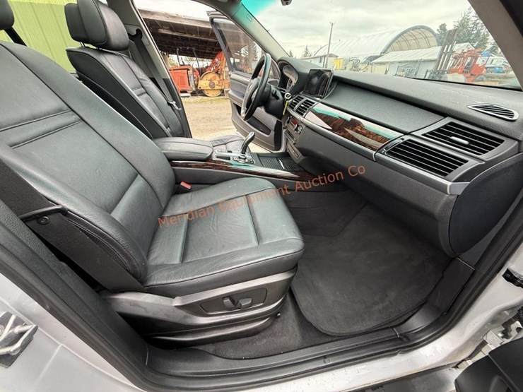 2010-bmw-x5-image-40