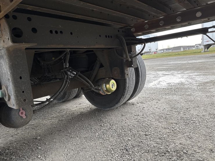 2019-utility-53'-image-12