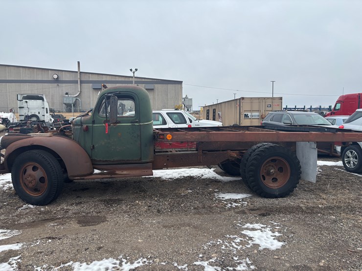 #2255-•-1941-chevrolet-flatbed-dump-truck-image-2