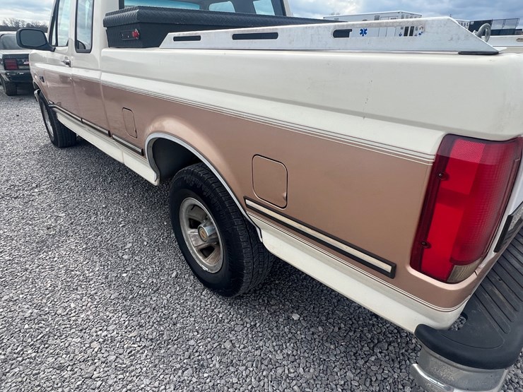 1994-ford-f150-xlt-image-14