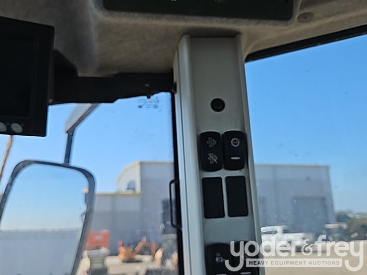 2018-volvo-l70h-image-43