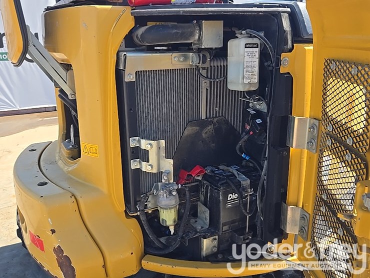 2020-deere-35g-image-61