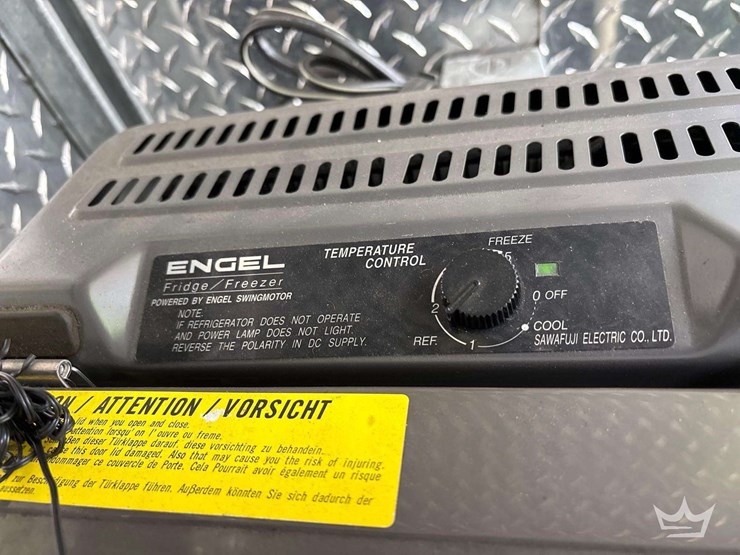 2003-freightliner-fl60-image-23