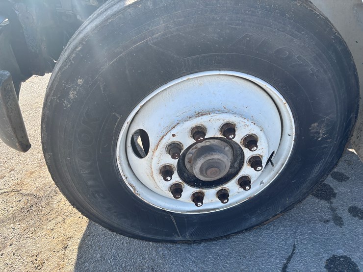 freightliner-fl70-image-54