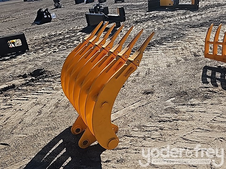 caterpillar-305-image-3