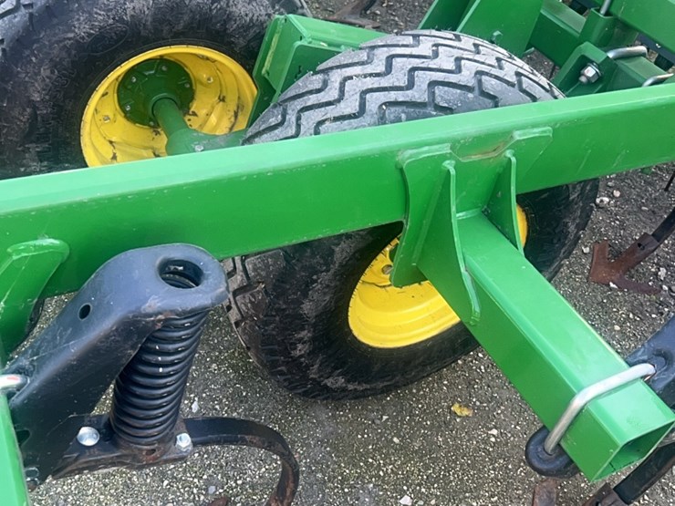 2024-john-deere-52-image-28