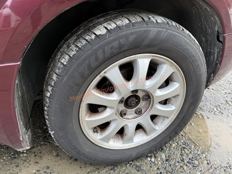 2002-chrysler-town-&-country-image-11